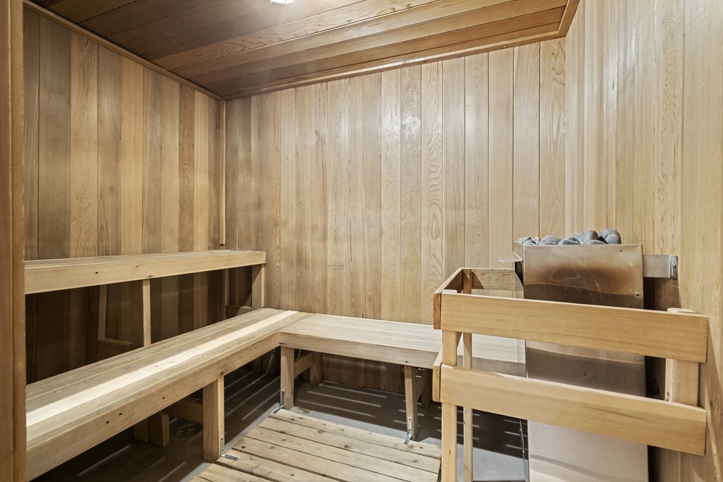 Allure Hermann Park | Sauna