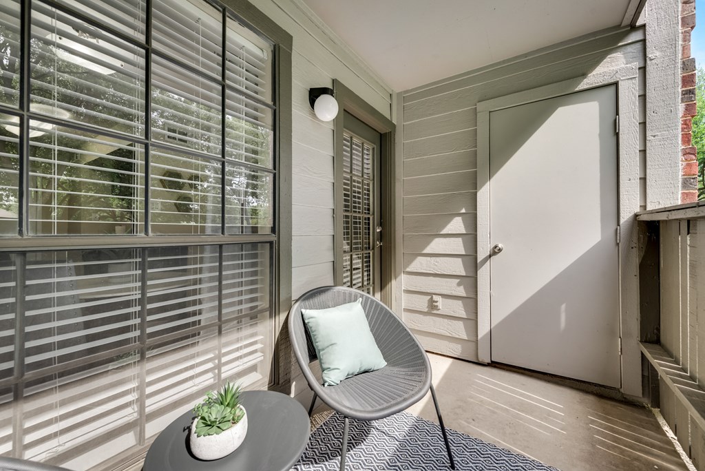 Mount Vernon Apartments | Desoto TX | Private Patio Balcony