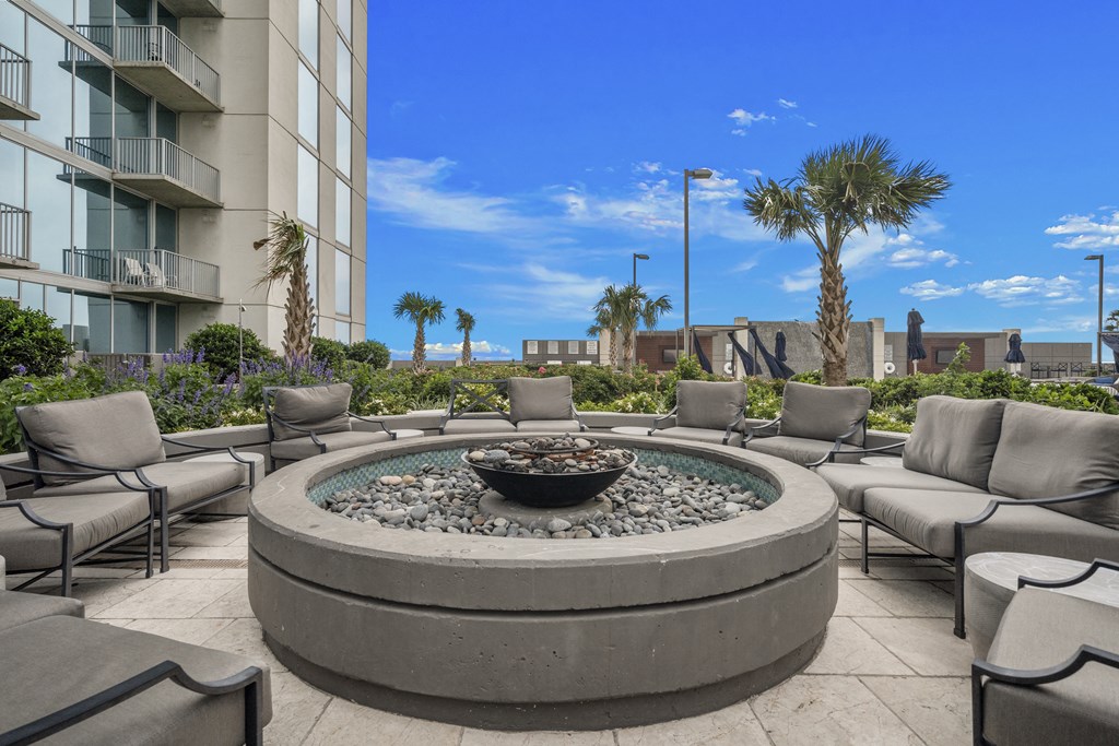 Allure Hermann Park | Recreation Deck with Firepit