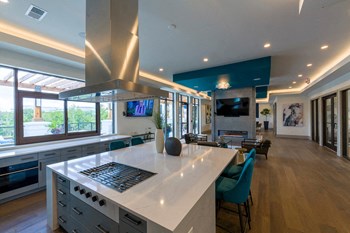 Ciel Luxury Apartments | Jacksonville, FL | Clubhouse - Photo Gallery 18