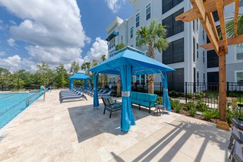 Ciel Luxury Apartments | Jacksonville, FL | Poolside Cabanas - Photo Gallery 5