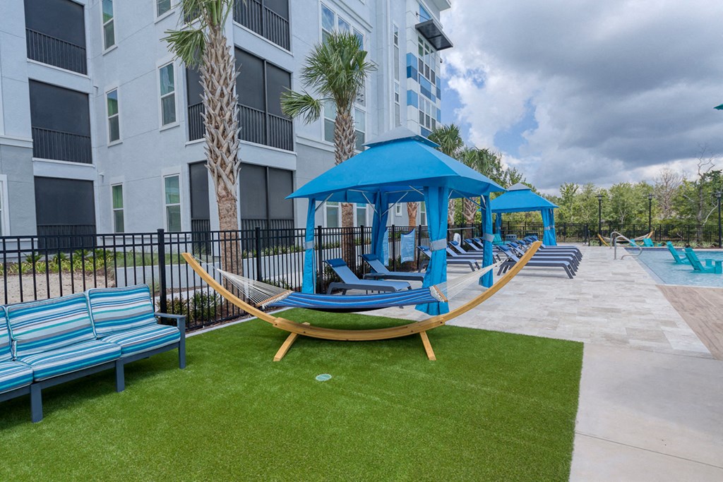 Ciel Luxury Apartments | Jacksonville, FL | Poolside Hammocks and Cabanas