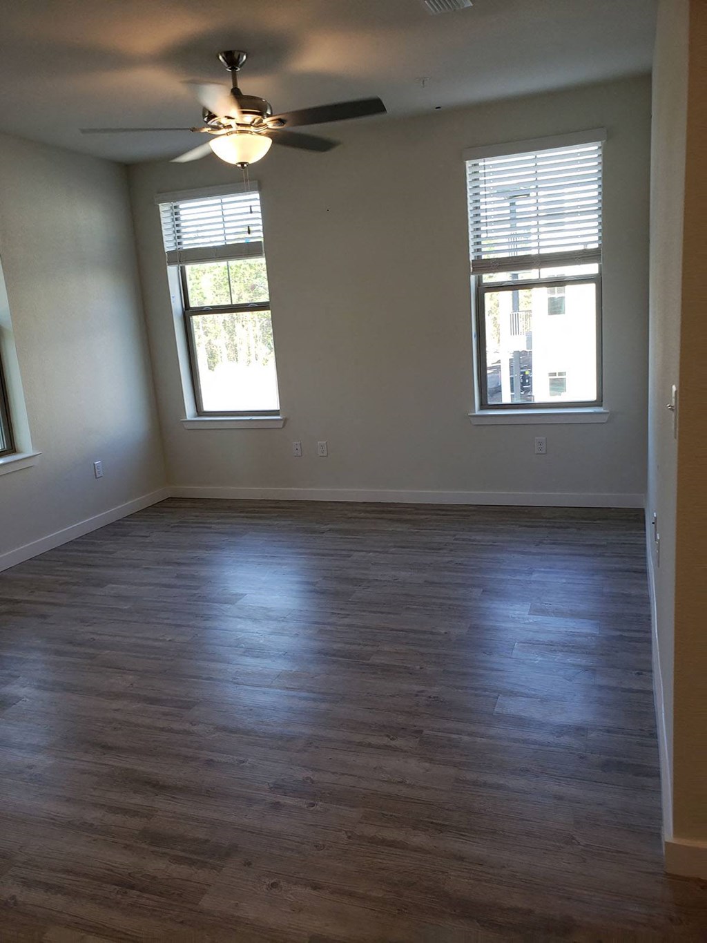 Sydney Trace Apartments Living Room