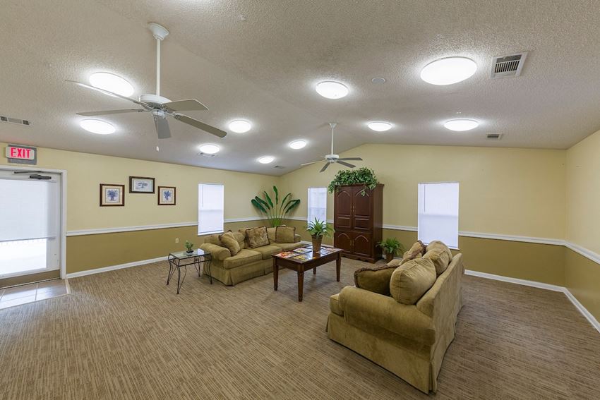 Pinewood Pointe Apartments, 1801 Kernan Boulevard South, Jacksonville