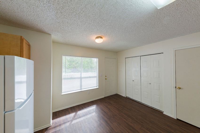 Pinewood Pointe Apartments, 1801 Kernan Boulevard South, Jacksonville, FL RentCafe