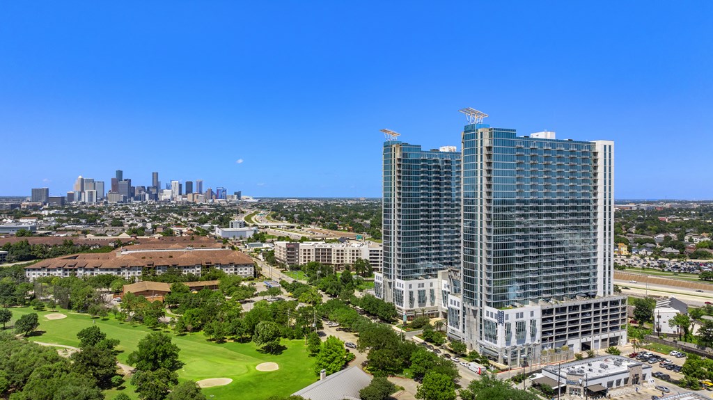 Luxury apartments at Allure Hermann Park high-rise, located in Houston Medical Center