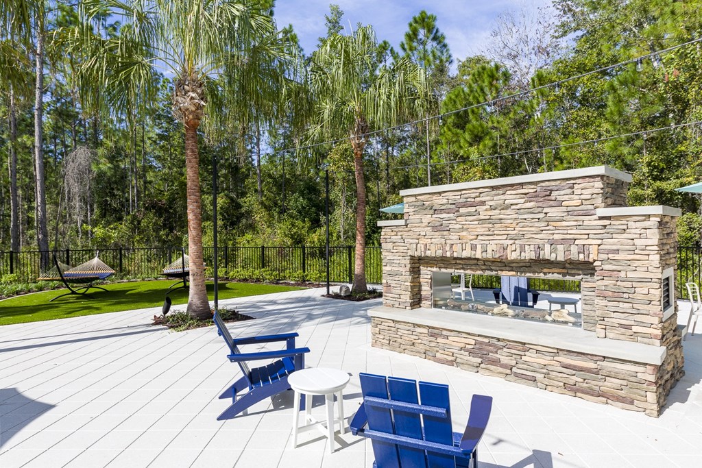 Longleaf at St. Johns Apartments | St. Johns, FL | Outdoor Fireplace