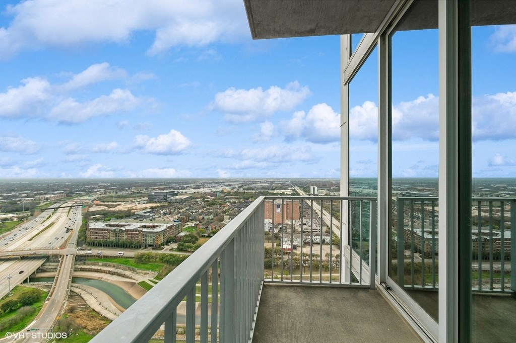 Allure Hermann Park | Apartments with City Views