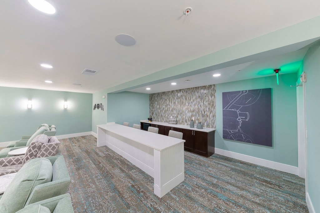 Jacksonville, FL| Melissa Grove | Movie Room