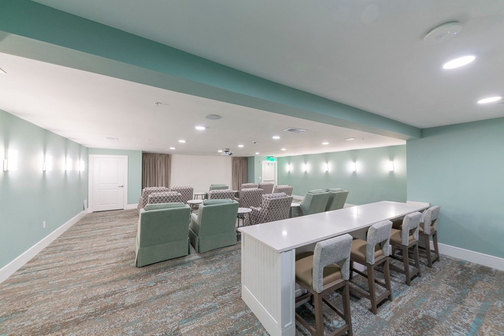 Jacksonville, FL| Melissa Grove | Movie Room