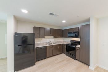 Jacksonville, FL| Melissa Grove | Fully Equipped Kitchens