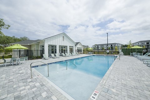 Madison Palms | Jacksonville, FL | Swimming Pool with Sundeck