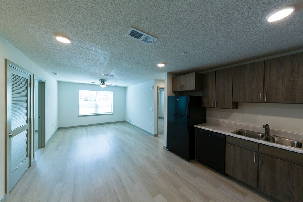 Gavin Point Apartments | Jacksonville, FL | Kitchen & Living Area