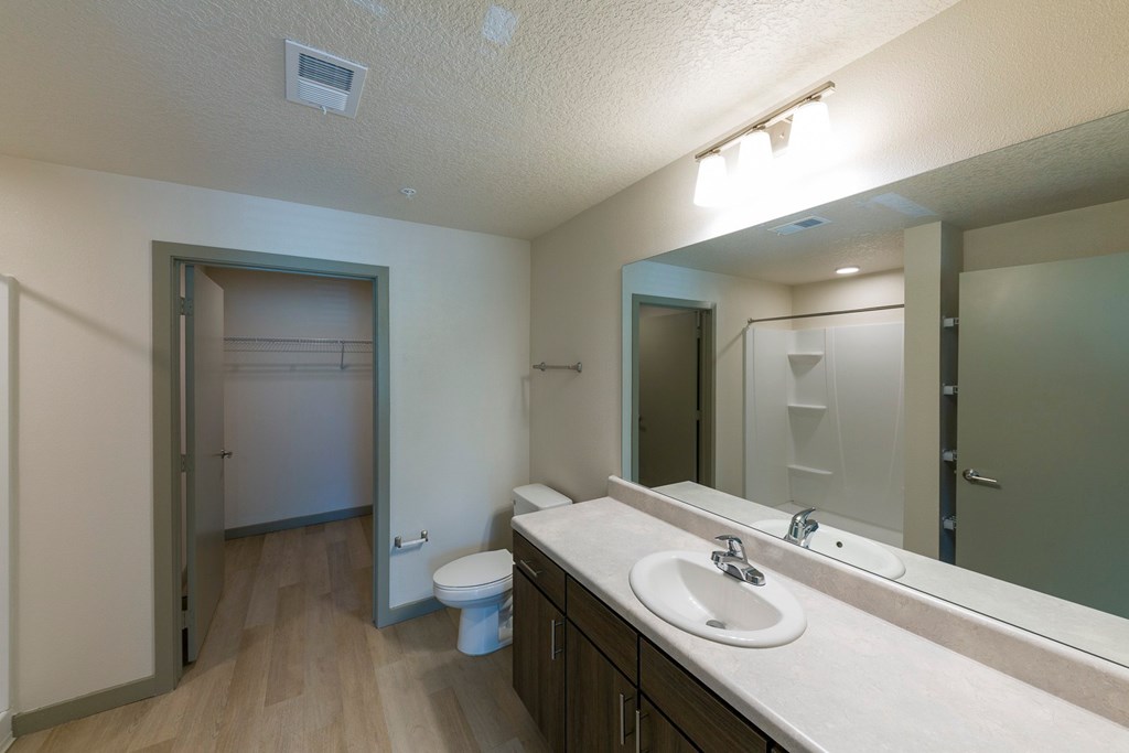 Gavin Point Apartments | Jacksonville, FL | Bathroom