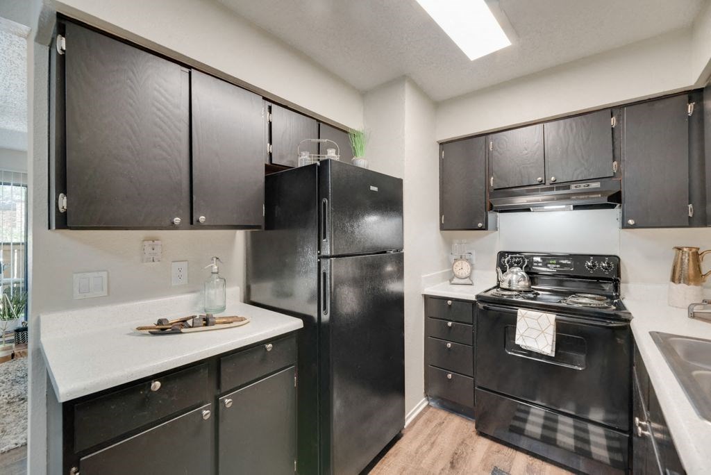 The Park at Wintergreen Apartments | DeSoto, TX  | Kitchen