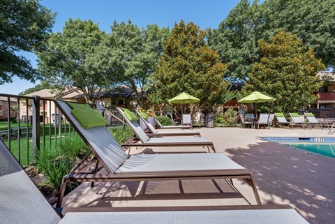 The Park at Wintergreen Apartments | DeSoto, TX  | Pool and Sundeck