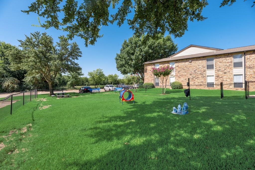 The Park at Wintergreen Apartments | DeSoto, TX | Pet Park