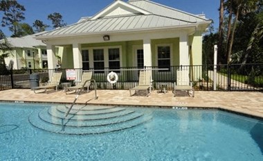 Olive Grove Apartments Pool