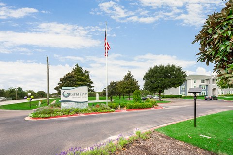 Bahia Cove Apartments Exterior Sign