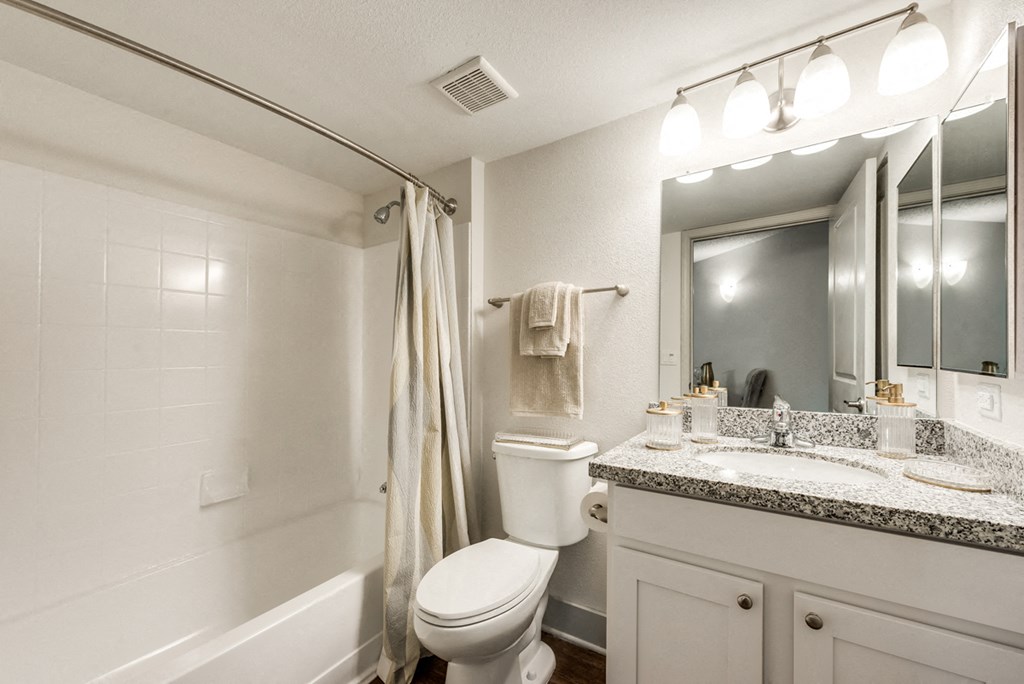 Bahia Cove Apartments Model Bathroom