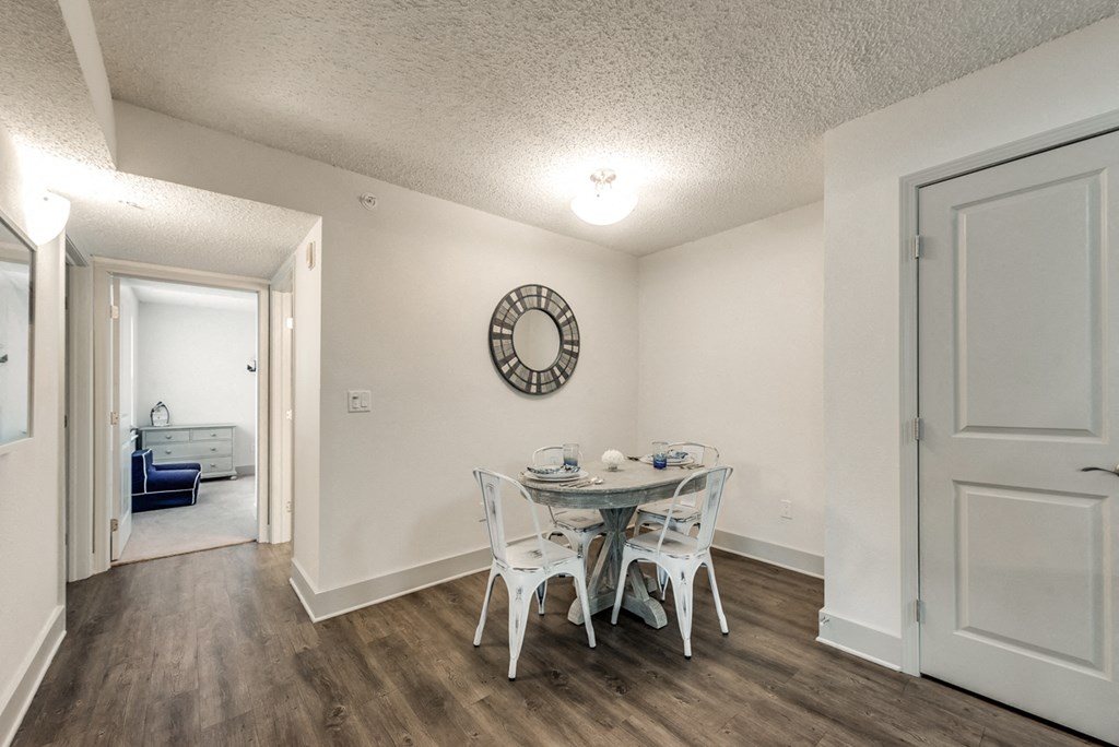 Bahia Cove Apartments Dining Room
