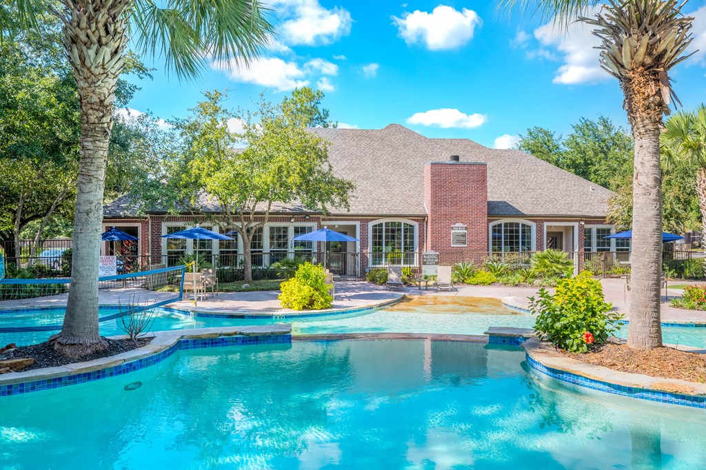 Harbor Cove Apartments Pool
