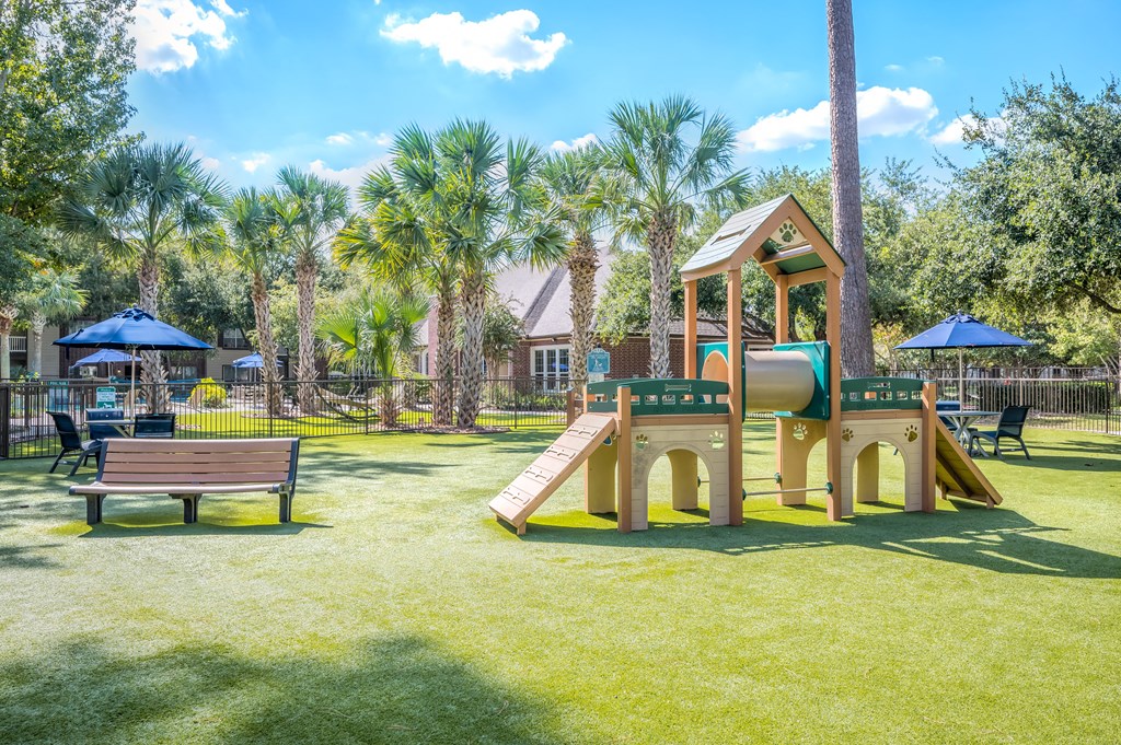 Harbor Cove Apartments Dog Park