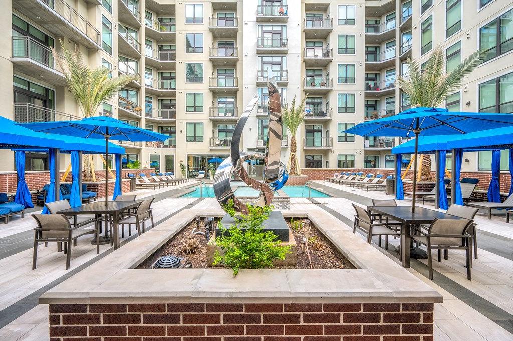 Swimming Pool with Sun shelf and Lounge Areas