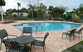 Oak Meadows Apartments Pool Oak Meadows Apartments Pool - Photo Gallery 2