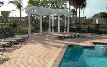 Oak Meadows Apartments Pool Oak Meadows Apartments Pool - Photo Gallery 3
