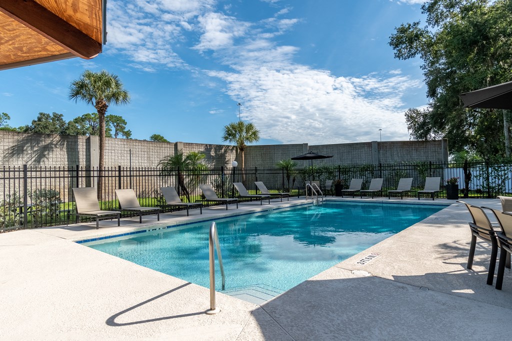 Townsgate Apartments Pool