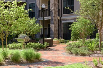 Building Exterior Building Exterior - Photo Gallery 3