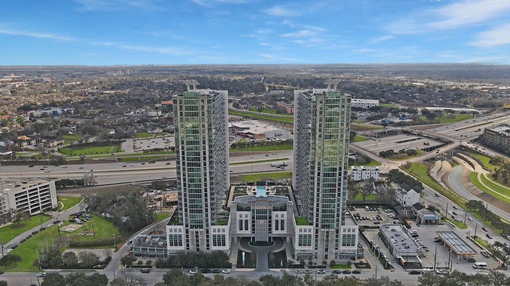 Allure Hermann Park high-rise offering upscale apartments in Houston Medical Center
