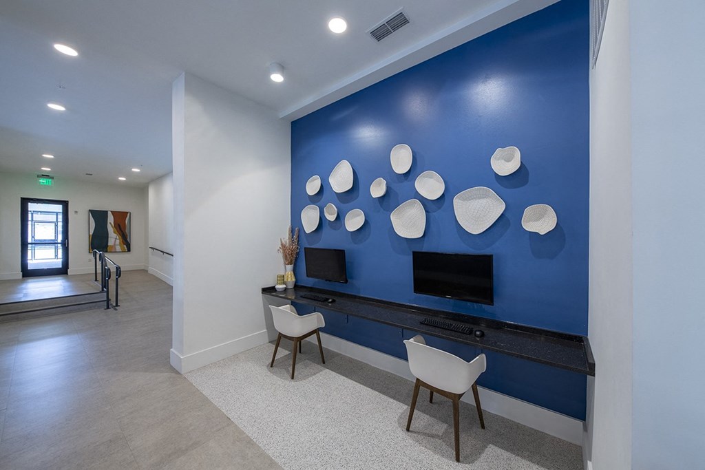 Lofts at Murray Hill Internet Cafe