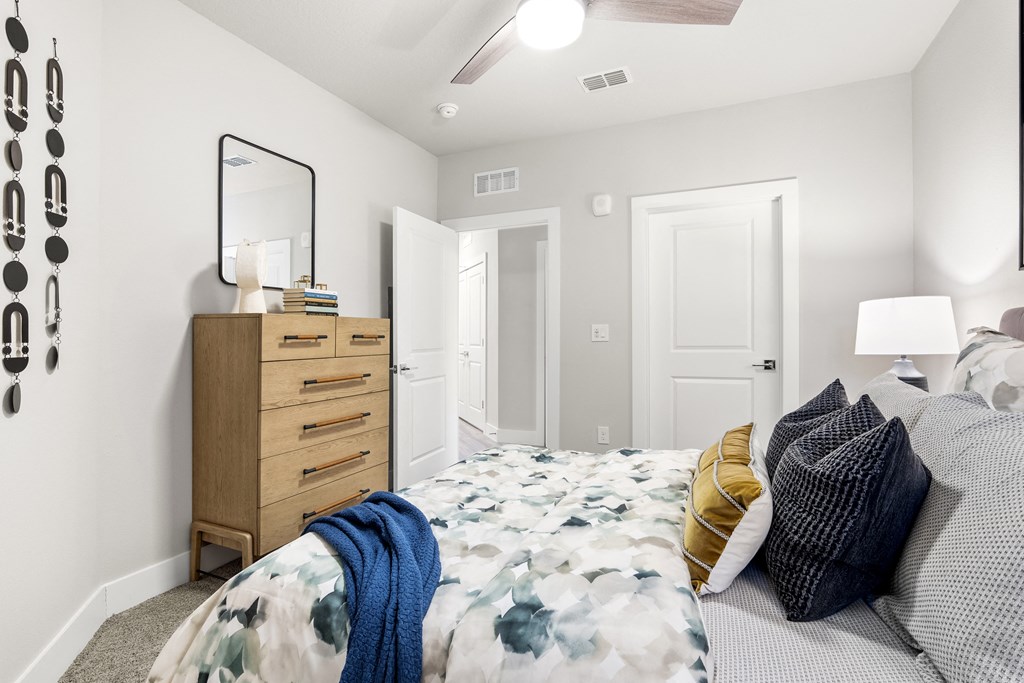 Longleaf at St. Johns Apartments | St. Johns, FL | Bedroom with Ceiling Fan