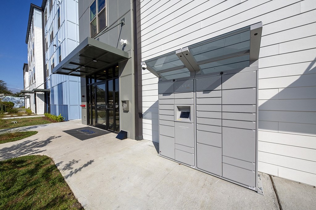 Lofts at Murray Hill Luxer Package System