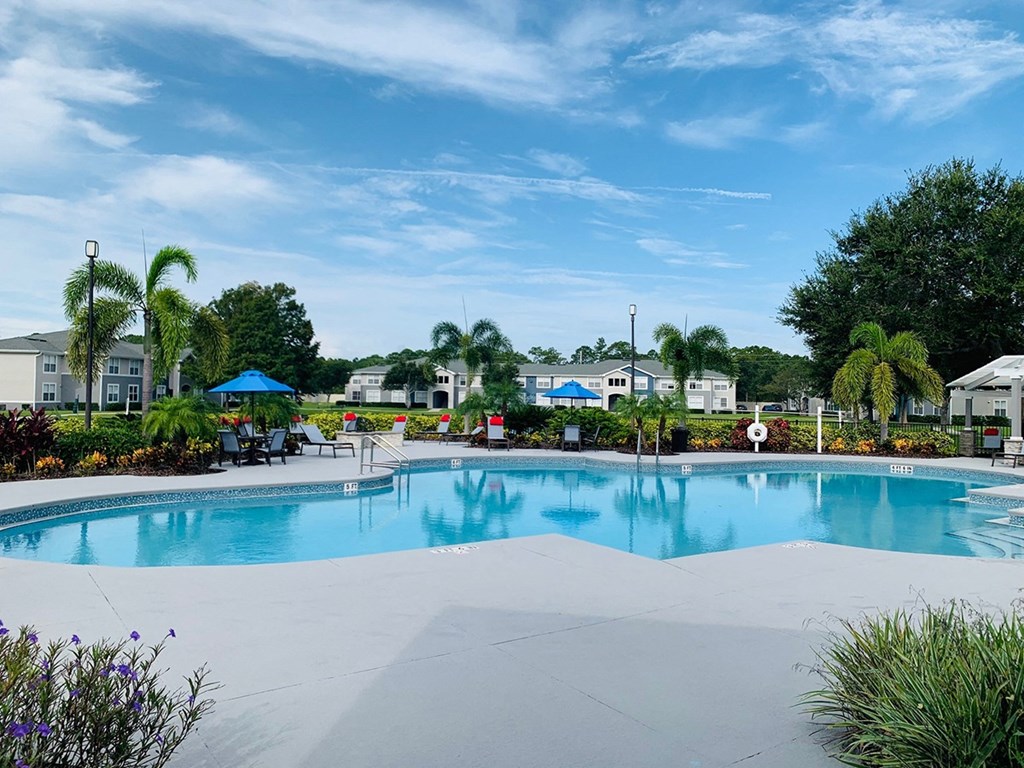 Madalyn Landing Pool