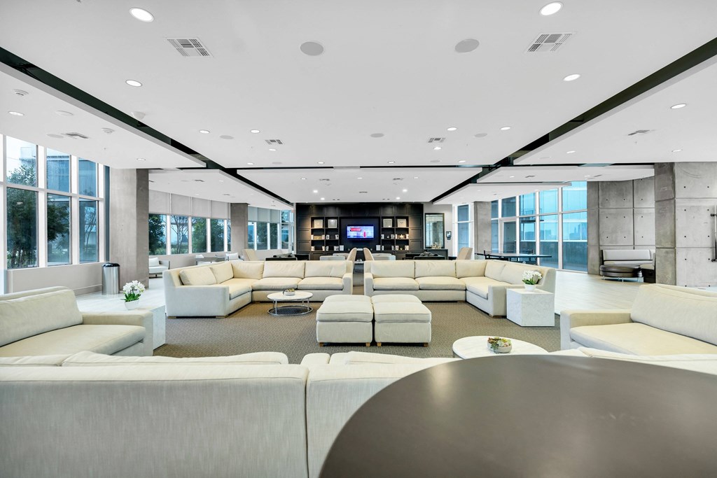 Allure Hermann Park | Media lounge with Large Screen HDTV