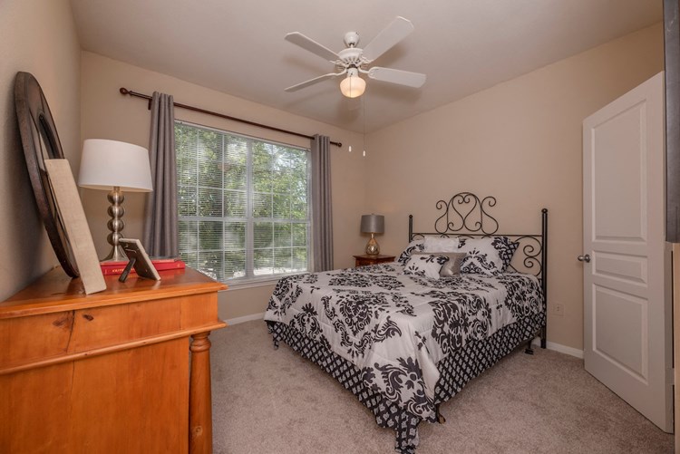 Harbor Cove Apartments