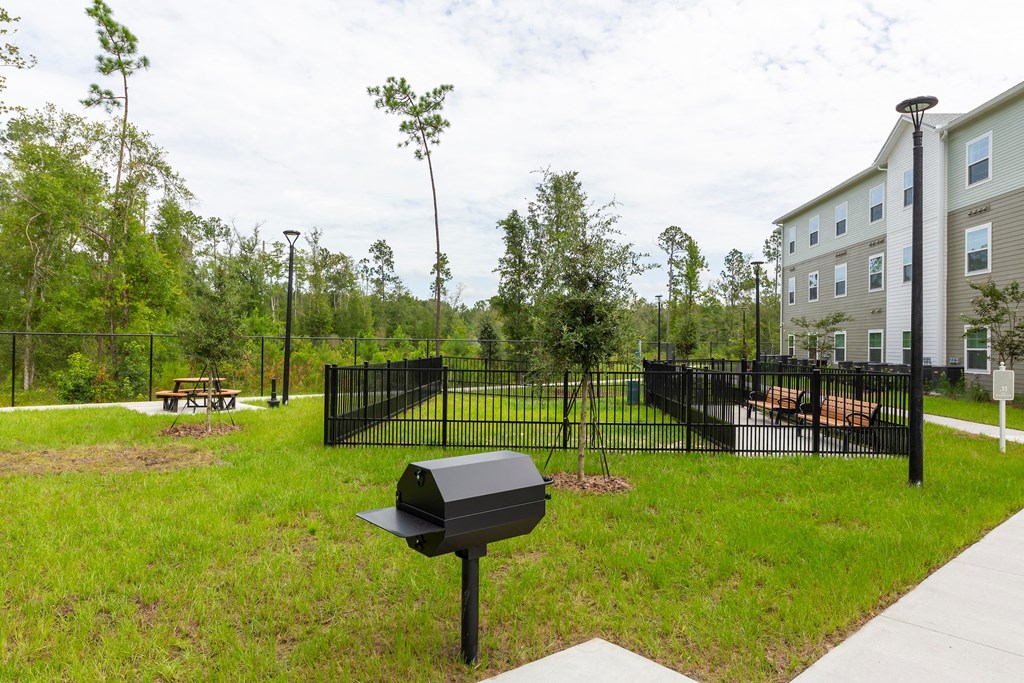 Molly Crossing| Middleburg, FL | Community Grills