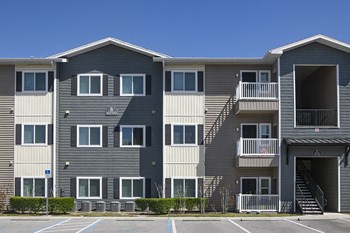 Parkside Commons Exterior Parkside Commons Exterior - Photo Gallery 4