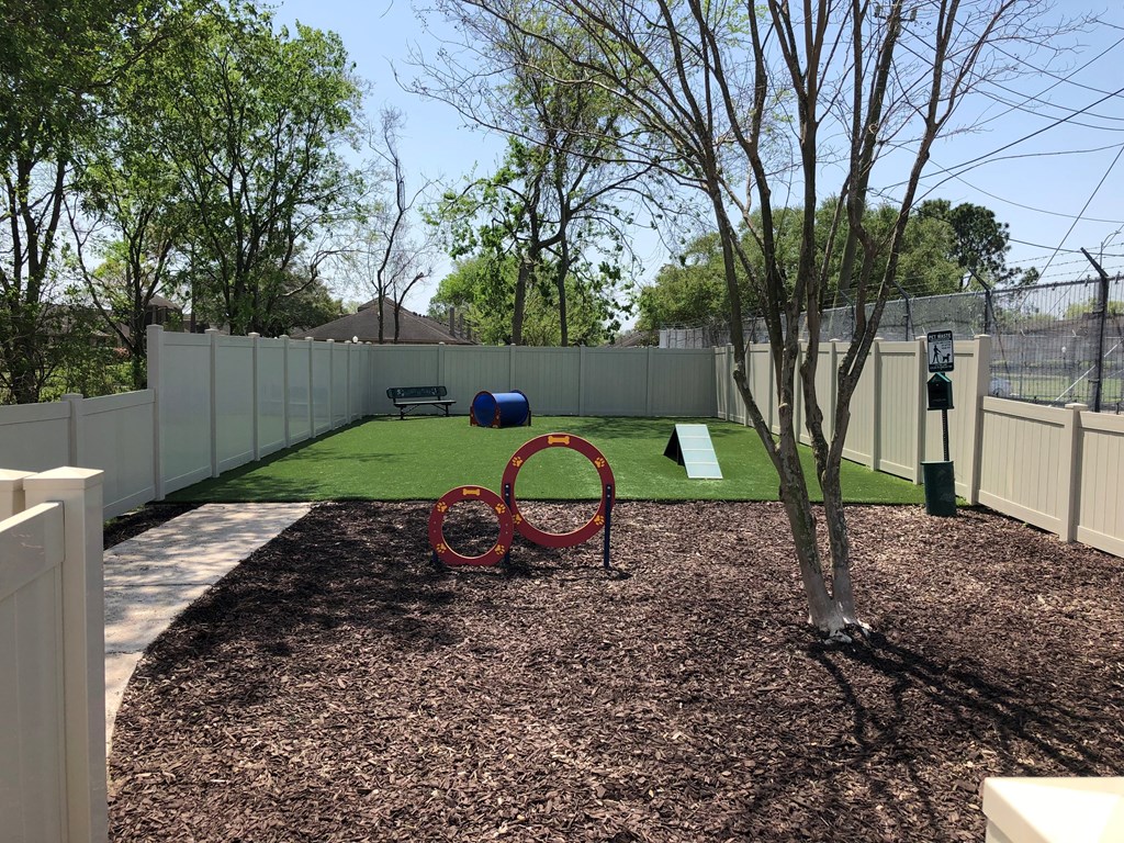 Parque at Bellaire Dog Park