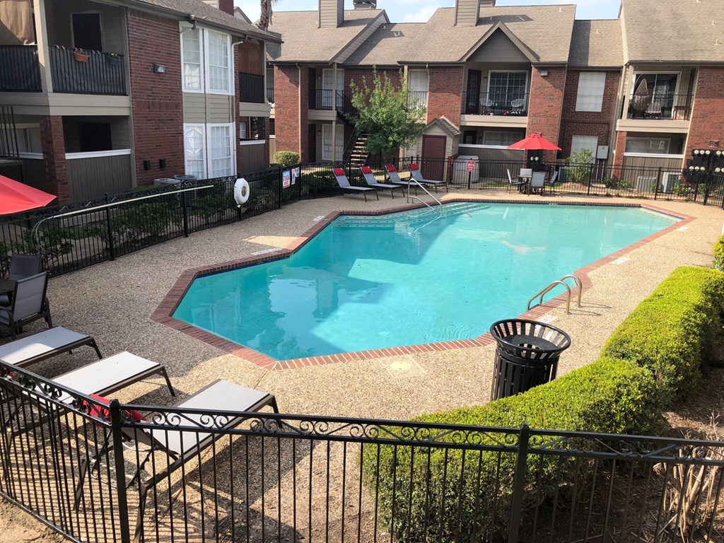 Parque at Bellaire Pool with Sundeck