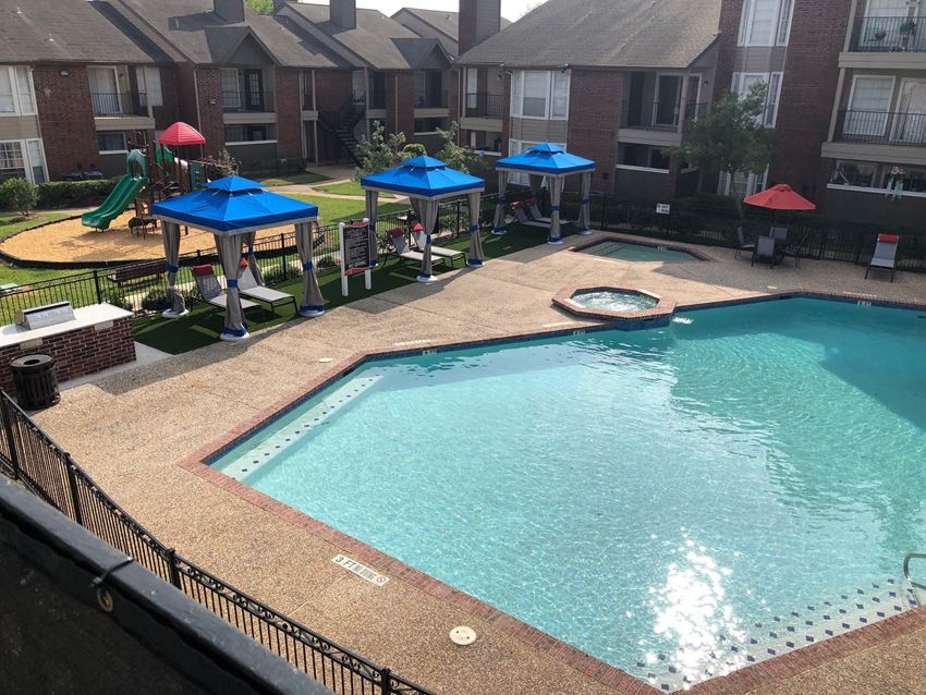 Parque at Bellaire Pool with Sundeck - Photo Gallery 1