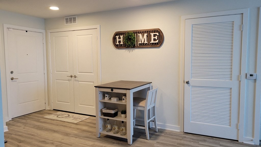 Macie Creek Apartments Dining Area