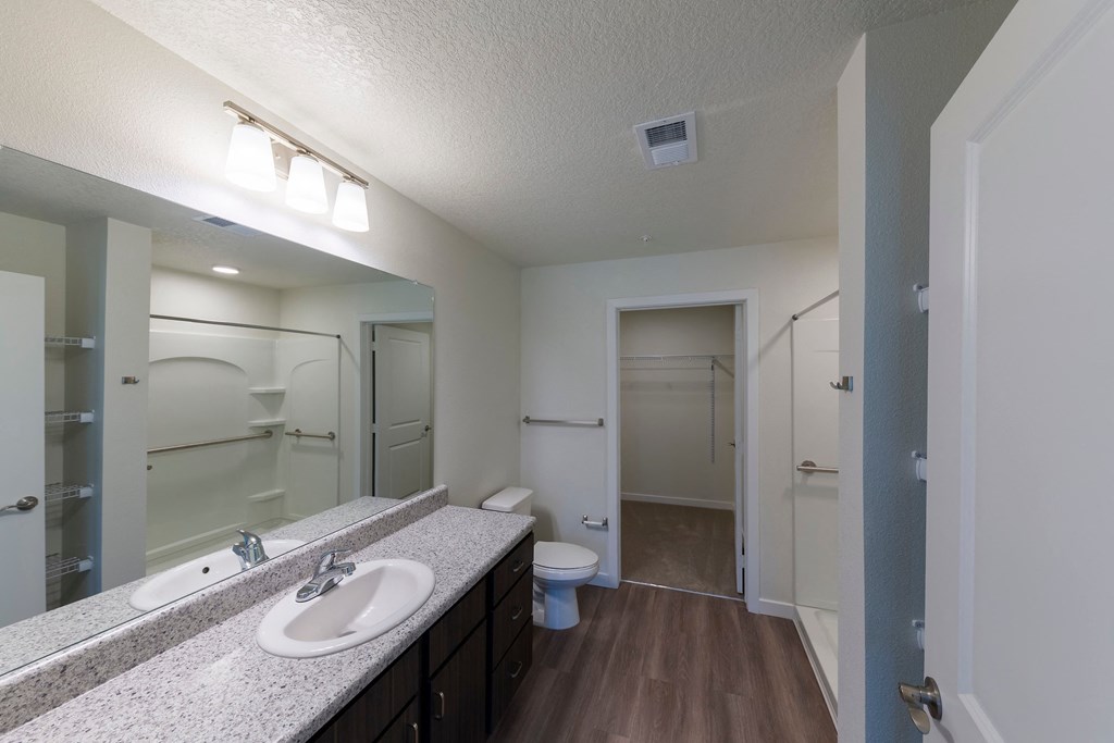 Molly Crossing| Middleburg, FL | Bathroom