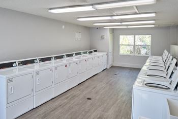 Townsgate Apartments | Plant City, FL | Laundry Facilities