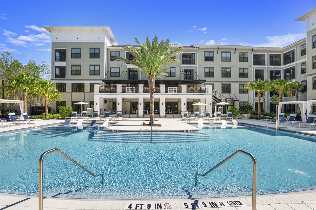 Longleaf at St. Johns Apartments | St. Johns, FL | Resort Style Pool and Spa