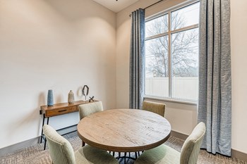 Fountains of Edenwood Apartments Business Center