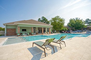 Fountains of Edenwood Pool With Lounge Seating Fountains of Edenwood Pool With Lounge Seating - Photo Gallery 3